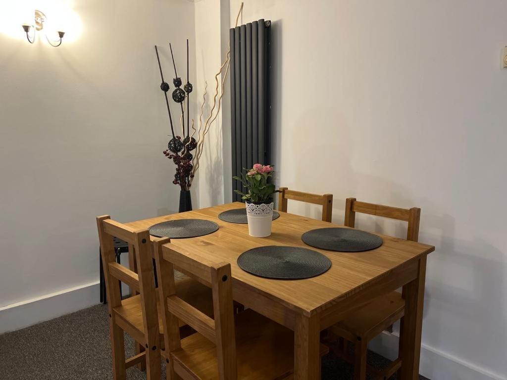 Entire 2-Bedroom Flat In Camden Londres Exterior foto