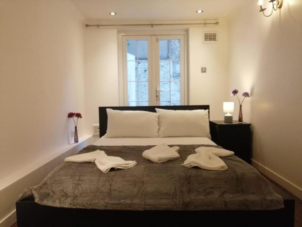 Entire 2-Bedroom Flat In Camden Londres Exterior foto